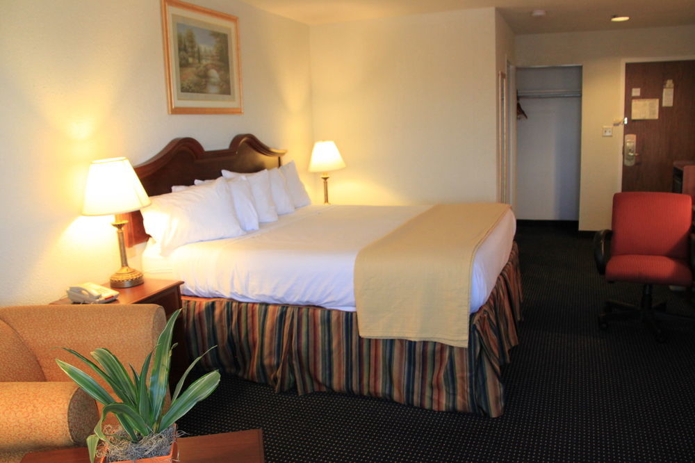 Baymont By Wyndham Hagerstown Hotel Exterior photo